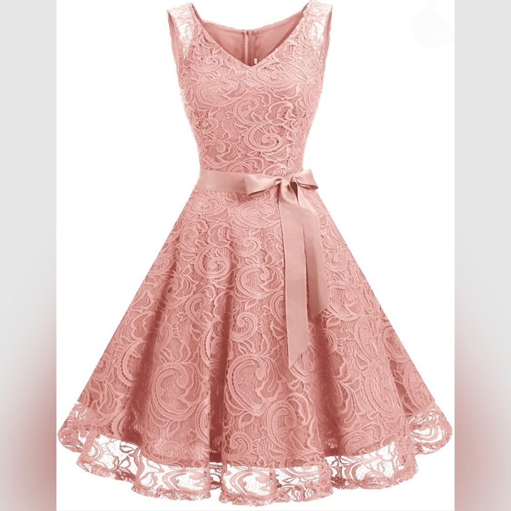 Dress with lace design